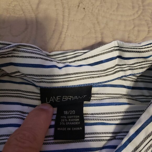 LANE Bryant Ruched Waist Button Front Blouse - Picture 5 of 7